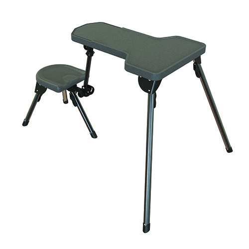 Die Caldwell Stable Table Lite ist leicht, robust und perfekt für jeden Schießstand. Mit verstellbarem Tisch und drehbarem Sitz für maximalen Komfort!