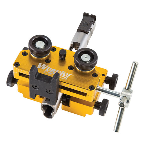 Der Wheeler® Armorer’s Handgun Sight Tool ermöglicht dir das einfache Anpassen, Installieren und Entfernen von Dovetail-Visierungen und ist aus hochwertigen Materialien gefertigt.