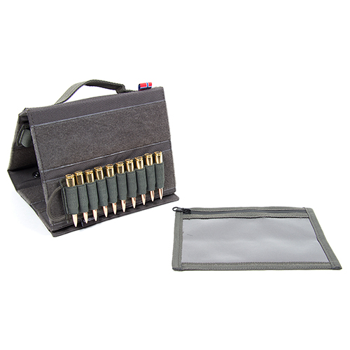 Der ULFHEDNAR Ammunition Folder bietet Platz für 40 Patronen und schützt deine wichtigsten Dokumente, damit du sie schnell griffbereit hast.