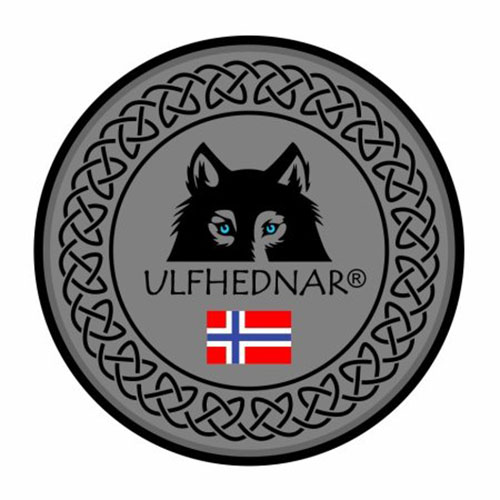 Der Ulfhednar Logo Velcro-Patch (ca. 8cm) ist perfekt für deine Ausrüstung. Zeige deinen Stil mit dem Wolfskopf-Design und befestige ihn einfach überall!