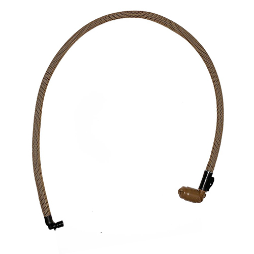 Der Source 90 Drink Tube mit Storm Bite Valve ist perfekt für die IcePlate Curve, bietet eine 90-Grad-Biegung und ist mit allen Qore Performance Produkten kompatibel.