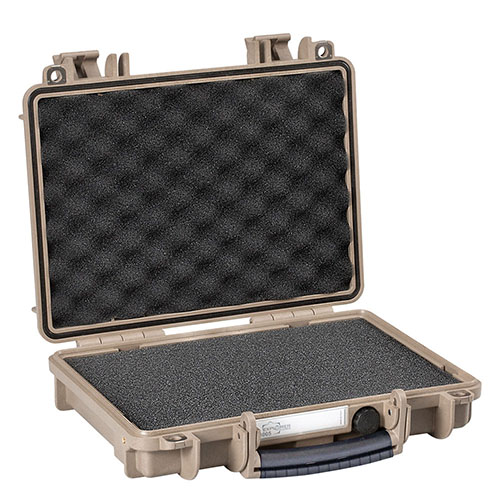 Der EXPLORER CASES 3005 bietet unübertroffene Sicherheit für deine Ausrüstung mit wasserfestem Design, Pre-Cube Foam und korrosionsbeständigen Metallscharnieren.