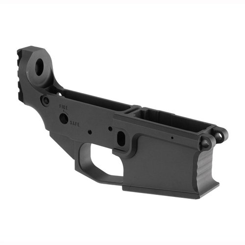 Der BRN-180M® Lower Receiver aus hochwertigem Billet 7075 T-6 Aluminium bietet eine integrierte Picatinny-Schiene, oversized Trigger Guard und ist perfekt für BRN-180® Upper.