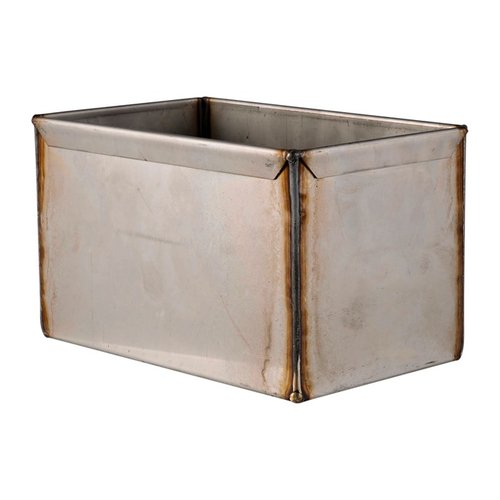 Der QUARTER TANK ist ideal für NitreBlue Bluing von Handfeuerwaffen und kleinen Teilen. Er fasst 1 Gallone Lösung und hat robuste, geschweißte Nähte.