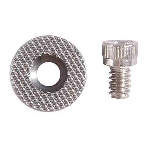 Der 1911 Oversized Magazine Release Button von Ed Brown bietet eine extra lange, rutschfeste Oberfläche mit 40 lpi Checkering für schnellere Magazinwechsel.