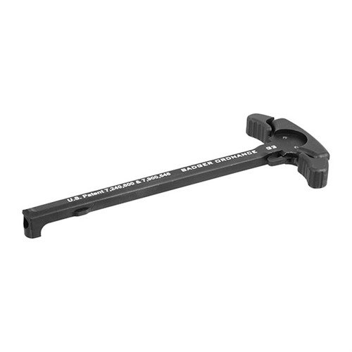 Der 5.56 Gen 3 Ambidextrous Charging Handle von Badger Ordnance bietet ein übergroßes Design für einfachere Handhabung und ermöglicht beidhändiges Laden.