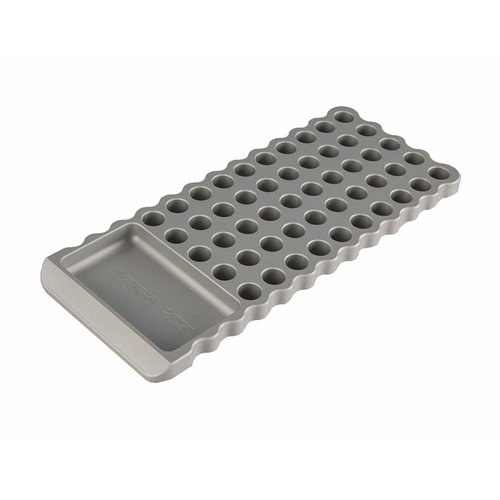 Der Area 419 Billet Loading Block bietet Platz für 50 Patronen, ist aus robustem 6061-T6 Aluminium gefertigt und hat rutschfeste Gummifüße für sicheren Halt.
