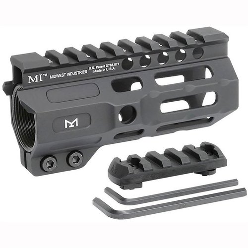 Der Midwest Industries Combat M-LOK Handguard für AR-15 bietet eine robuste, freischwebende Bauweise, 7 M-LOK-Punkte und eine durchgehende Picatinny-Schiene.