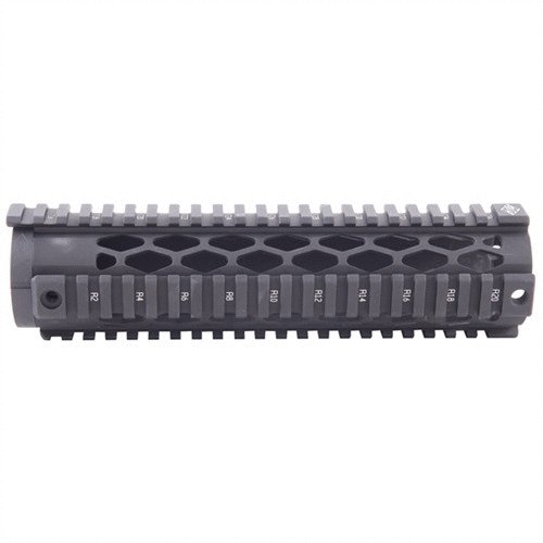 Die AR-15 Diamond Pattern Free Float Handguards bieten hervorragende Luftzirkulation, reduzieren das Gewicht und haben vier Picatinny-Schienen für maximale Flexibilität.