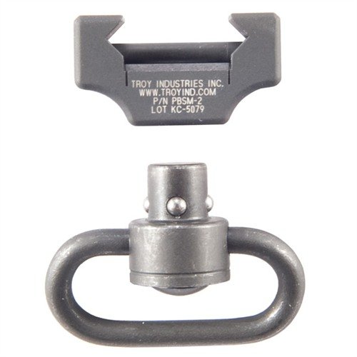 Der TROY INDUSTRIES Pushbutton Swivel Rail Mount aus Aluminium bietet einen stabilen, nicht rotierenden Sling-Anschluss mit schnellem Auslöser und vier Arretierpositionen.