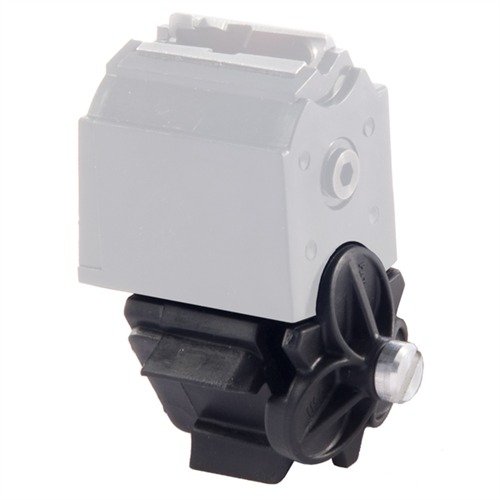 Mit dem 10/22® TriMag Coupler hast du drei Magazine sicher verbunden, für blitzschnelle Nachladevorgänge mit 30 Schuss direkt griffbereit.