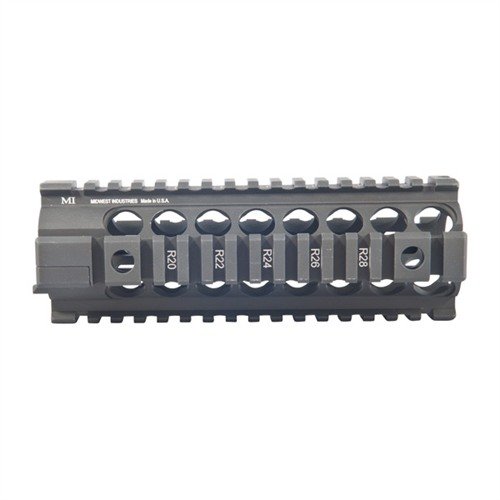 Der AR-15/M16 2-teilige Carbine Free-Float Forend verbessert die Genauigkeit, entlastet den Lauf und bietet vier Picatinny-Rails für Zubehörmontage.