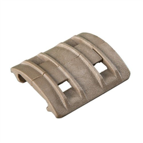 Die XTM Enhanced Rail Panels bieten eine rutschfeste Oberfläche, einfache Montage auf Picatinny Rails und sind leicht abnehmbar, ideal für deine Ausrüstung.