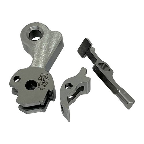 Der HAMMER für die 1911 Commander ist aus hochwertigem Werkzeugstahl gefertigt, bietet präzise Passform, zuverlässige Funktion und ein klassisches Design.