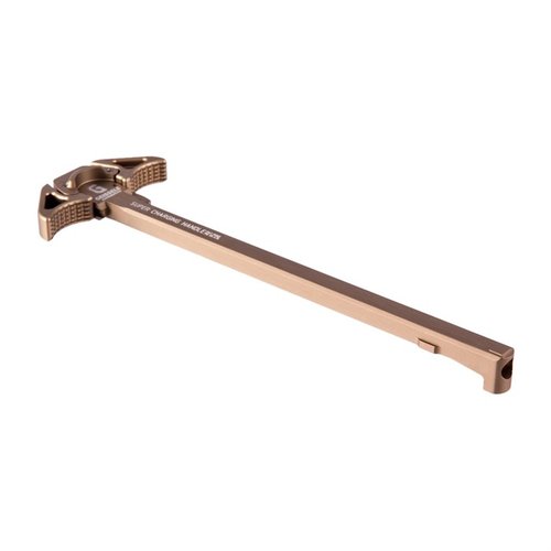 Der Super Charging Handle 7.62 aus 7075-T6 Aluminium bietet eine beidhändige Bedienung, verbesserten Grip und reduziert Gasrückstoß bei kurzen und gedämpften Systemen.