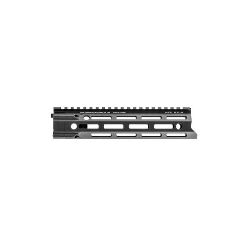 Der MFR XS M-LOK Handguard von Daniel Defense bietet leichtes Handling, zahlreiche M-LOK Befestigungspunkte und eine ergonomische, kühle Oberfläche.