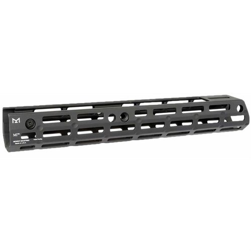 Verbessere deine IWI Galil ACE mit dem robusten, aus Aluminium gefertigten Handguard von Midwest Industries, der eine schwarze Hardcoat-Anodisierung und volle M-LOK-Kompatibilität bietet.