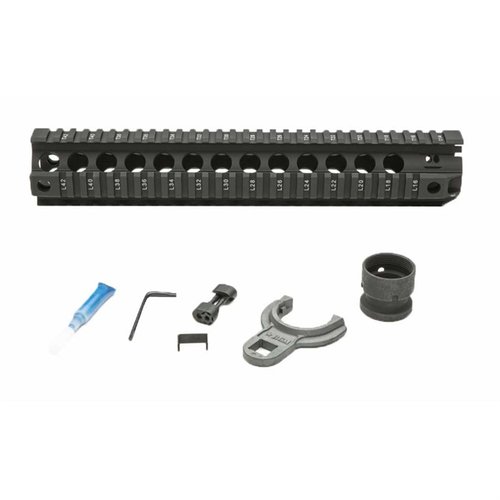 Der BCM QRF Handguard bietet eine präzise, druckfreie Montage für deine Waffe mit vier Picatinny-Schienen und einem stabilen, leichten Design.