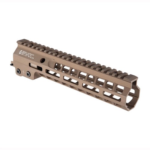Der Geissele MK14 Super Modular Rail Handguard bietet ein schlankes Design, M-LOK Slots für Zubehör und eine stabile Free-Float-Befestigung für präzises Schießen.