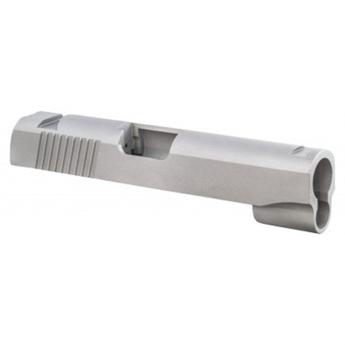 Der 1911 Commander Carry Slide von Fusion Firearms ist präzise CNC-gefertigt aus 4140 Bar-Stock, mit Dovetail-Sichtschlitzen und robusten Cocking Serrations.