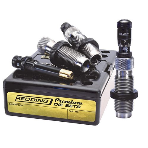 Das Redding Premium Handgun 3-Die Set bietet eine Titanium Carbide-sizing die, eine verbesserte Expander die und präzise Bullet Seating Micrometer für optimale Nachladeergebnisse.