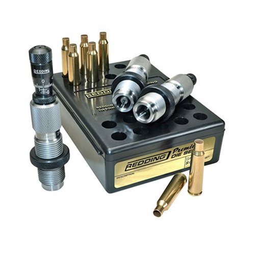 Das Redding PREMIUM DELUXE DIE SET für 224 Valkyrie bietet präzises Nachladen mit einem Carbide Size Button und einem Bullet Micrometer für einfache Anpassungen.