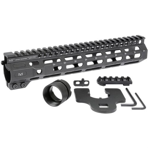 Der COMBAT M-LOK Handguard für AR-15 bietet eine robuste, freischwebende Bauweise aus Aluminium mit 7 M-LOK-Punkten und durchgehender Picatinny-Schiene.