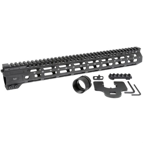 Der Midwest Industries Combat M-LOK Handguard für AR-15 ist aus Aluminium gefertigt, bietet M-LOK-Anschlusspunkte und eine durchgehende Picatinny-Schiene für Zubehör.
