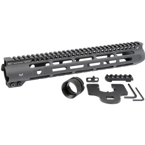 Die AR-15 SLIM LINE HANDGUARDS bieten drei Seiten M-LOK, eine MIL-STD 1913 Picatinny-Oberfläche und sind aus 6061 Aluminium gefertigt – perfekt für dein Gewehr!