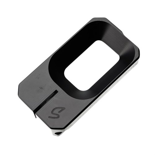 Der Stern Defense MAG-AD Flare Mod1 Magwell ermöglicht schnelle und reibungslose Magazinwechsel auf deinem Mil-Spec Lower Receiver, hergestellt aus schwarzem Delrin.