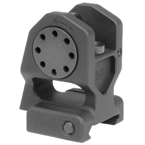 Der AR-15 Combat Back-Up Rear Sight von Midwest Industries bietet ein leichtes, hochwertiges Gehäuse, präzise MOA-Einstellungen und ist kompatibel mit Trijicon-Aperturen.