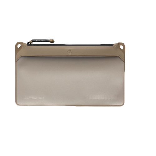 Die Magpul DAKA Window Pouches bieten eine robuste, wasserabweisende Konstruktion mit einem praktischen Sichtfenster für einfache Organisation und sicheren Transport.