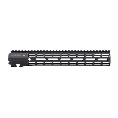 Das ATLAS R-ONE M-LOK Handguard ist leicht, stabil und bietet eine schlanke Bauweise mit ATLAS-Befestigungssystem für AR-15. Perfekt für deine leichte Waffe!