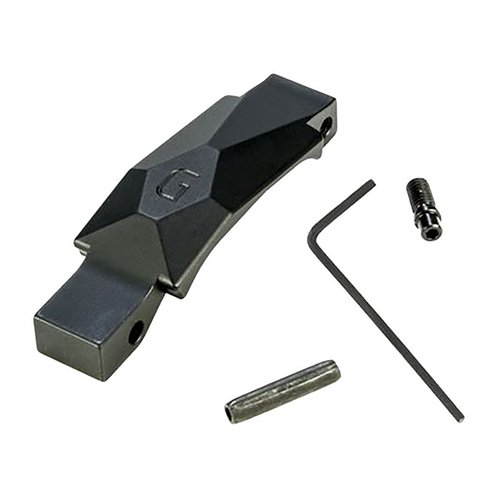 Der Geissele Ultra Precision Trigger Guard für AR-15 bietet präzise 5-Axis-Bearbeitung, glatte Oberfläche und schließt die Lücke zwischen Abzugsbügel und Griff.