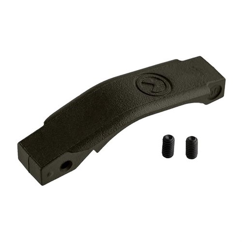 Der MOE Enhanced Trigger Guard aus robustem Polymer ist einfach zu installieren, ergonomisch gestaltet und bietet Platz für Handschuhe – ideal für kalte Umgebungen.