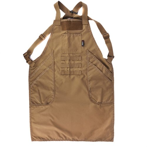 Die Armageddon Gear Gunsmith Apron aus strapazierfähigem 1000D Cordura Nylon bietet dir Schutz, zahlreiche Taschen und verstellbare Schultergurte für maximalen Komfort.