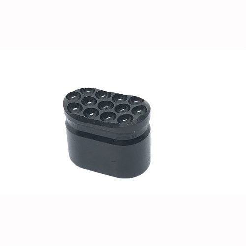 Der AR .308 Enhanced Magazine Release bietet eine ergonomische, gewölbte Oberfläche mit durchgehenden Rillen für besseren Halt und einfaches Magazinwechseln.