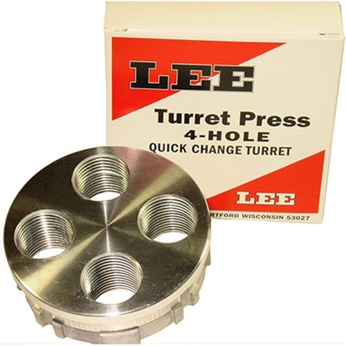 Mit dem Lee Aluminium 4-Hole Turret wechselst du schnell die Kaliber für die 4-Hole Turret Press und Classic Turret Press. Passt nicht in die Lee Pro 1000.