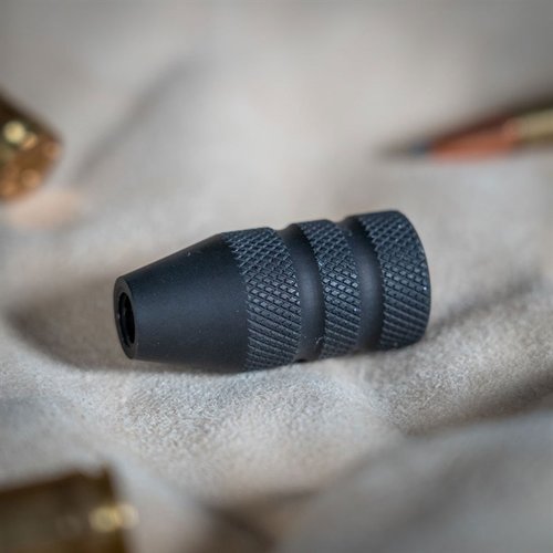 Die T3/T3X Bolt Knobs von Mountain Tactical bieten dir eine verbesserte Griffigkeit und sind in verschiedenen Ausführungen wie Knurled, Outdoorsman und Outdoorsman XL erhältlich.