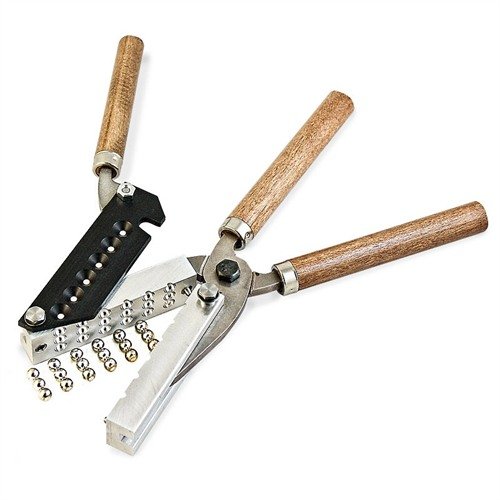 Die Lee Buckshot-Moulds mit 18 Kavitäten ermöglichen dir, über 2000 #4 Buckshot-Pellets pro Stunde präzise zu gießen. Handles sind nicht enthalten.