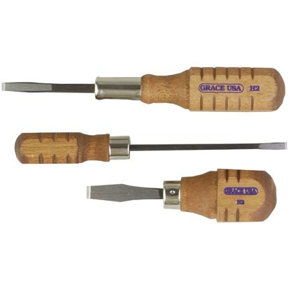 Das COLT SCREWDRIVER SET von GRACE USA bietet präzise, vorgefertigte Schraubendreher für Colt SAA und ähnliches, mit robustem Holzgriff und praktischem Etui.