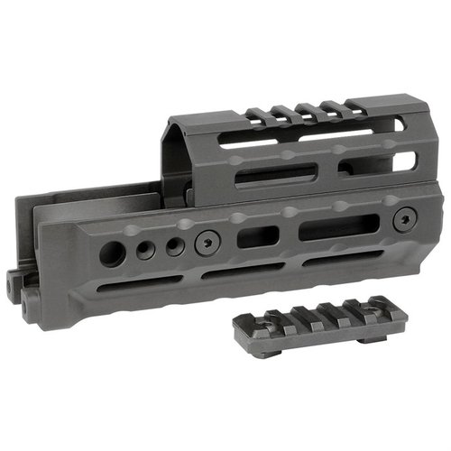 Die AK Alpha Series M-LOK Handguards bieten Flexibilität, leichte Montage, keine dauerhaften Modifikationen und sind mit den meisten AKM-Stempelempfängern kompatibel.