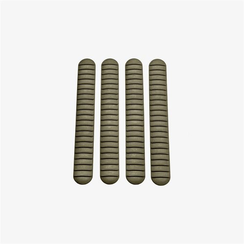 Die M-LOK Rail Covers bieten einen sicheren Grip, sind hitze- und chemikalienbeständig, passen auf die meisten Rails und werden im praktischen 4er-Pack verkauft.