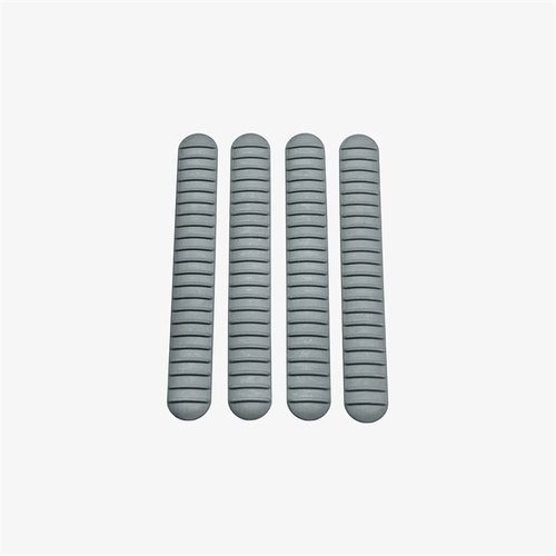 Die M-LOK® Rail Covers bieten einen sicheren Griff, Wärmebeständigkeit und passen perfekt auf die meisten Rails. In jedem Pack sind 4 Stück enthalten.