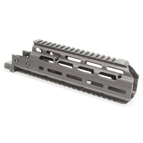 Der YUGO M70/M72 GEN-3 Handguard bietet Modularität, eine co-planare Picatinny Rail, M-LOK Kompatibilität und minimiert das Gewicht bei optimaler Kühlung.