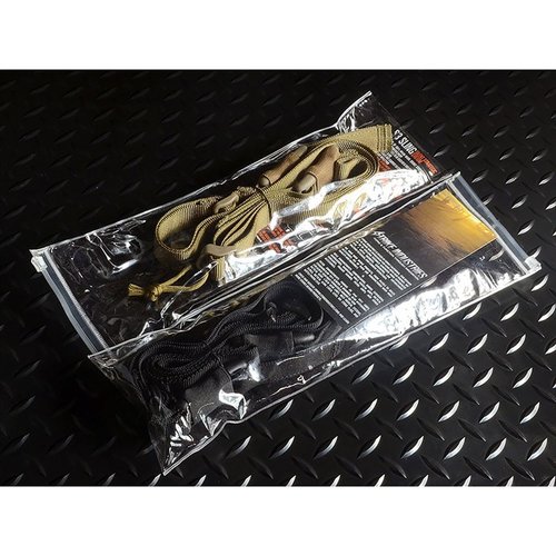 Die SI-S3 Sling bietet dir eine leise, robuste Nylonkonstruktion mit Kevlar-Schlaufen, die über 300 lbs halten, und einen gepolsterten Schulterbereich für maximalen Komfort.