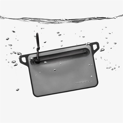 Die DAKA Waterproof Window Pouch bietet 100% Wasserdichtigkeit, leichtgängige YKK® Reißverschlüsse und eine transparente Sichtfenster für schnellen Inhalt. Ideal für deine Ausrüstung!