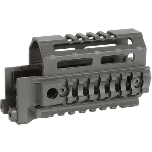 Der AK Alpha Series Krink Quad Rail Handguard bietet eine robuste, leichte Konstruktion mit QD-Punkten, einem integrierten Hitzeschild und 1913 Rail für Zubehör.