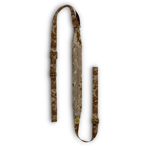 Die GBRS GROUP SECOND BEST SLING bietet eine leichte, anpassbare Lösung mit 40" verstellbarem Frontende, minimalistischer Nackenpolsterung und doppelten Befestigungsoptionen.