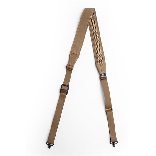 Der SIERRATAC REVERSO Quick-Detach Sling bietet schnellen Tension-Adjustment, herausnehmbaren Sling Pad und robuste Materialien für höchsten Tragekomfort.